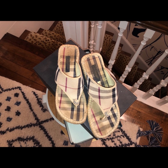 BURBERRY Classic Shlamia  Espd Toe Thong Wedge - Picture 6 of 8